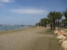Снять современную виллу на пляже с видом на море в Ларнаке на Кипре