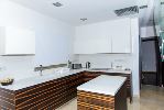 Снять большой дом на берегу моря в Ларнаке
